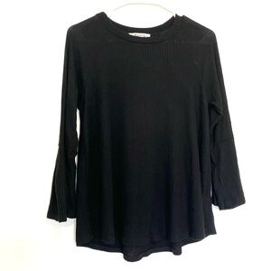Chris & Carol Boutique Waffle Knit Bell Sleeve Top Large